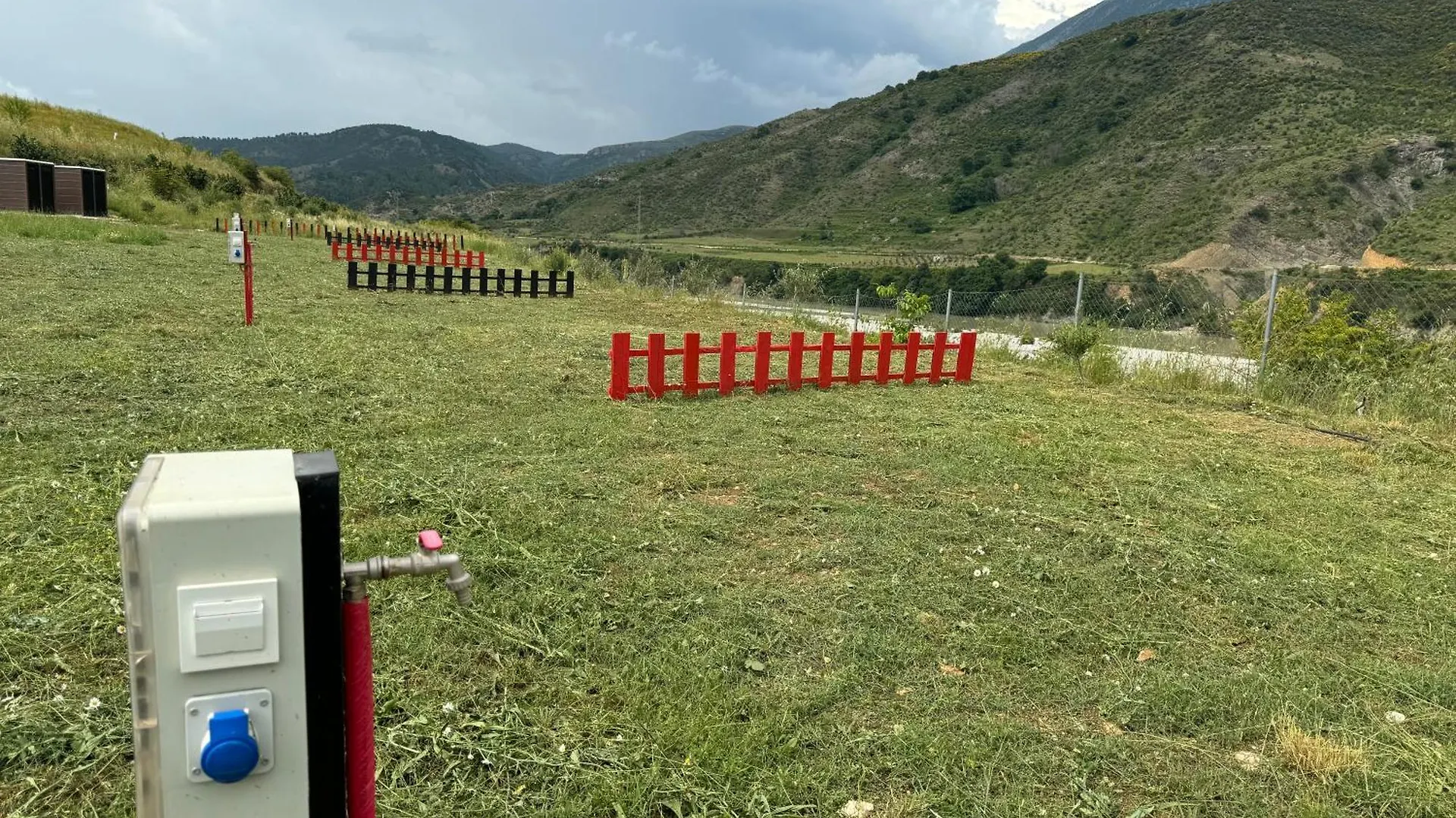 Campingplads Rv Parking And Camping Wild River Tepelene