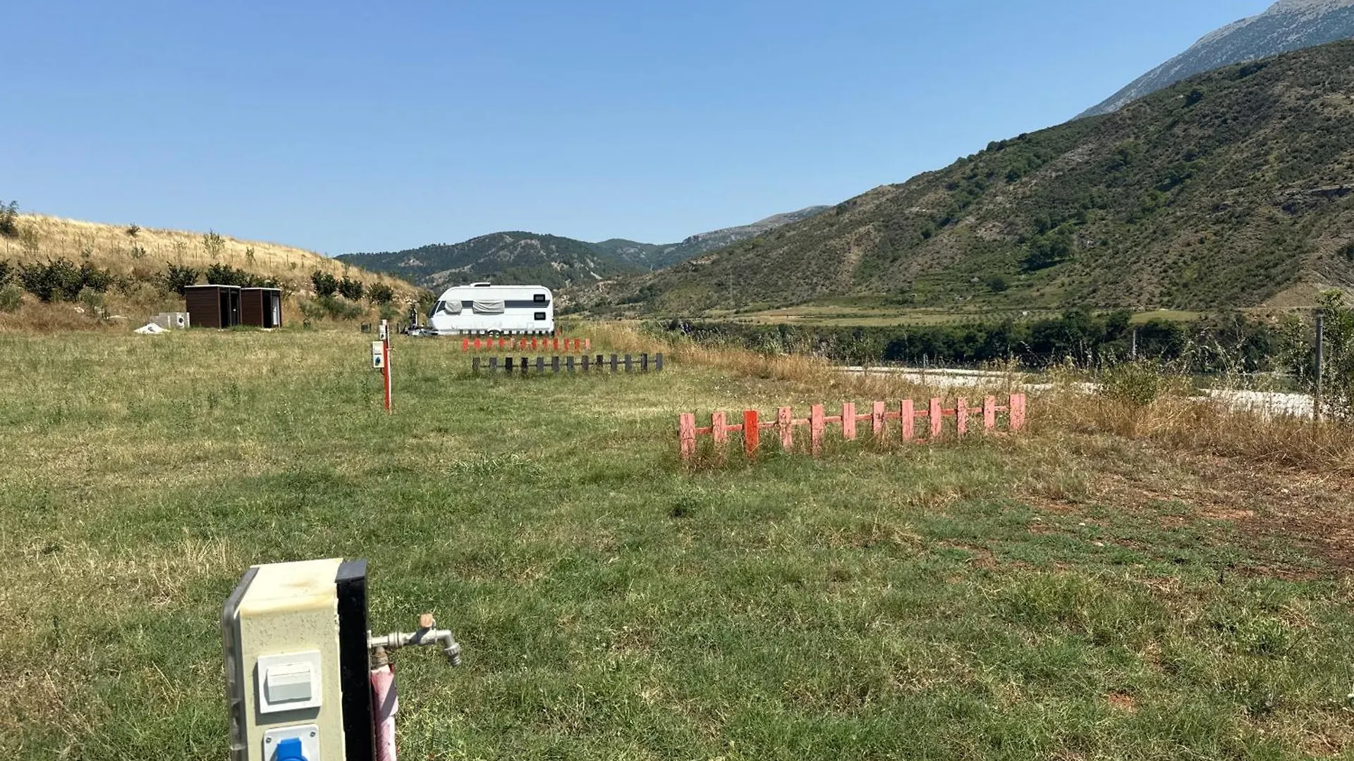 Rv Parking And Camping Wild River Tepelene 0*,